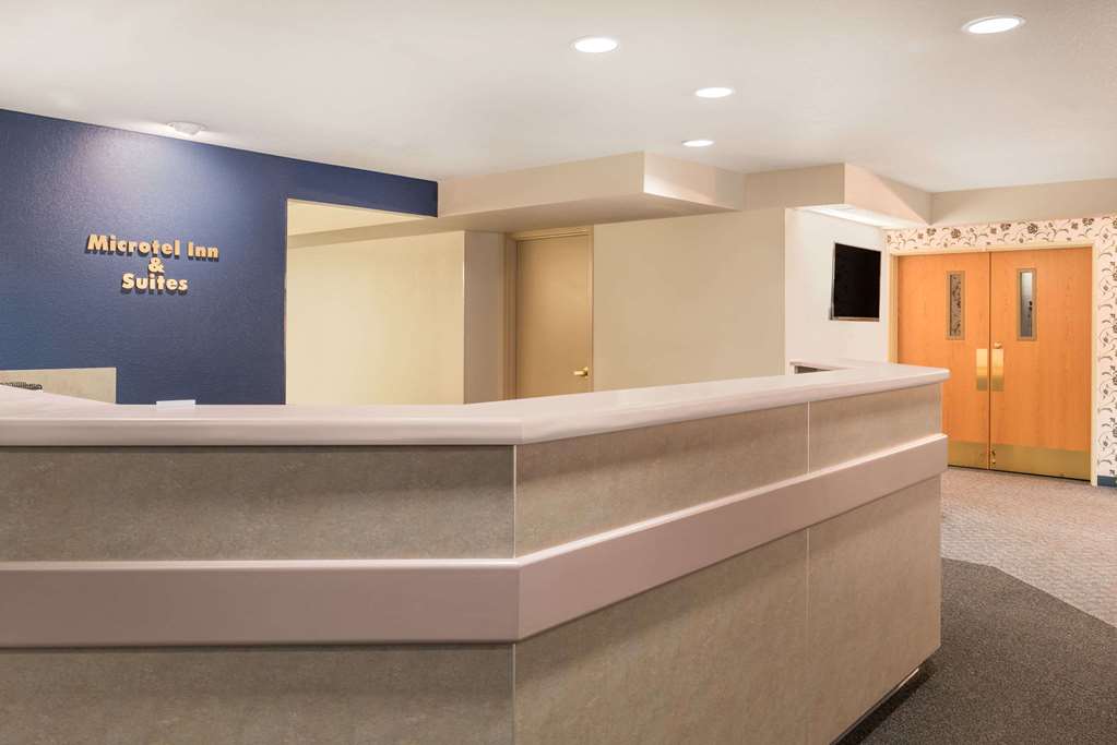 Microtel Inn & Suites by Wyndham Sainte Genevieve - photo 3