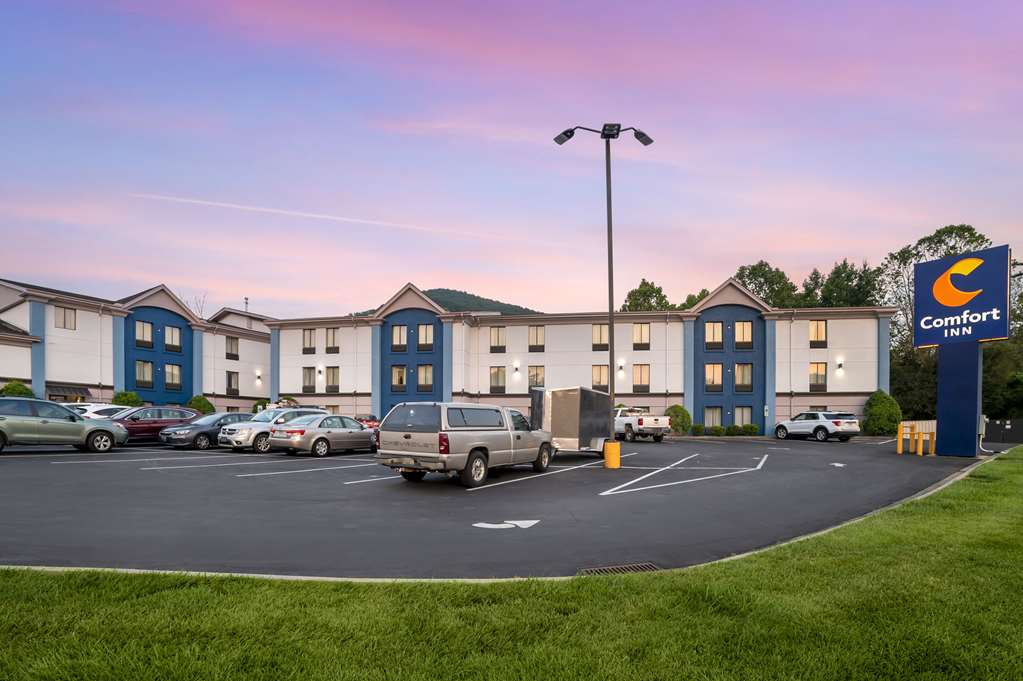 Comfort Inn Asheville East Blue Ridge Pkwy Access - photo 4