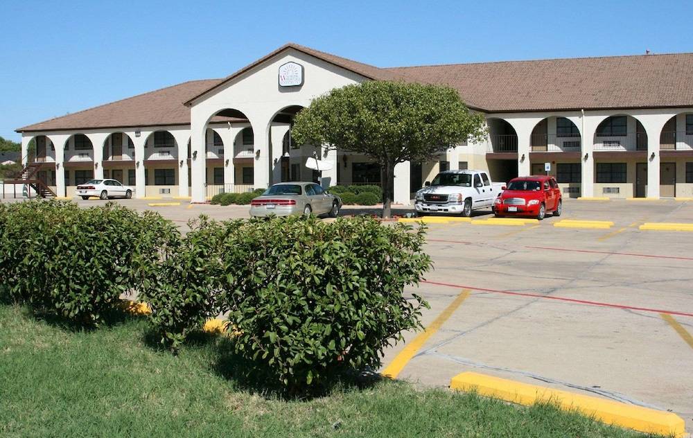Weatherford Heritage Inn - featured photo