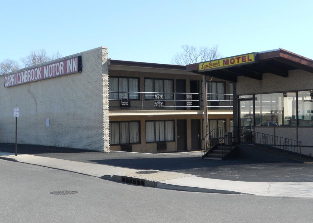 Capri Lynbrook Motor Inn - photo 2