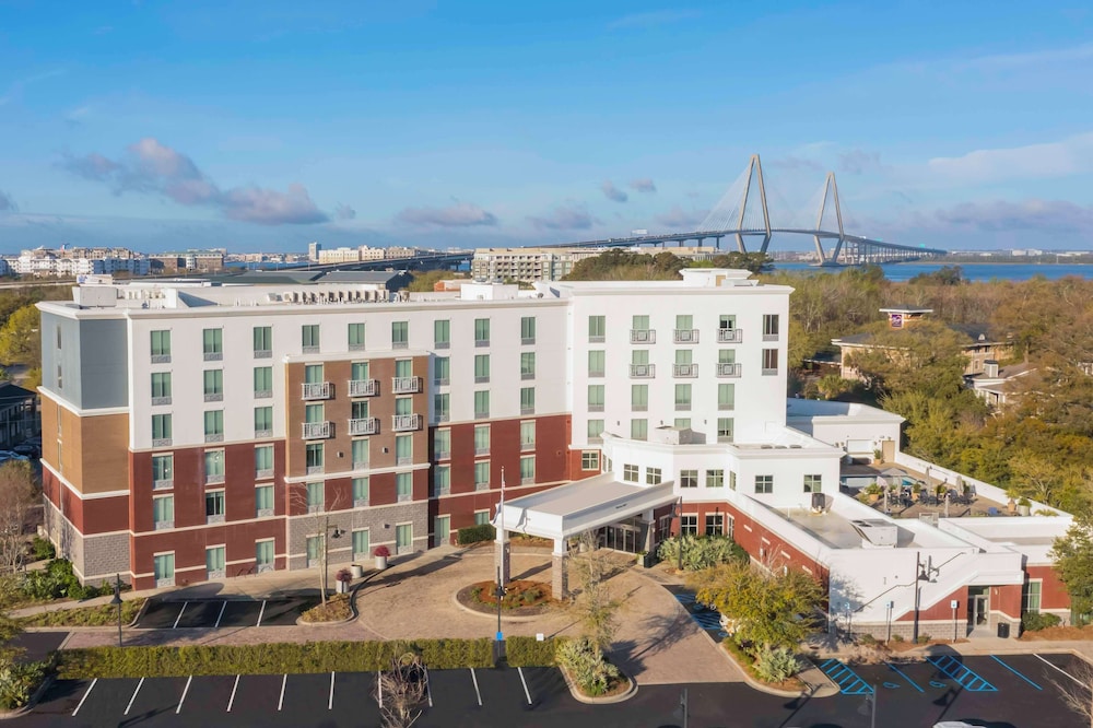 Hilton Garden Inn Charleston Mt. Pleasant - featured photo