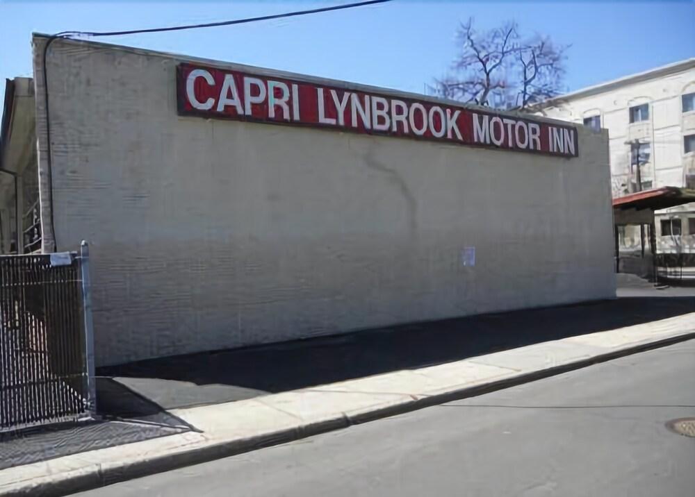 Capri Lynbrook Motor Inn - photo 4