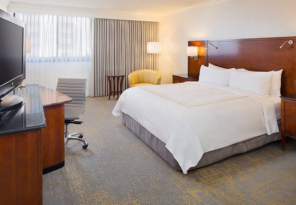 Los Angeles Marriott Burbank Airport - photo 5