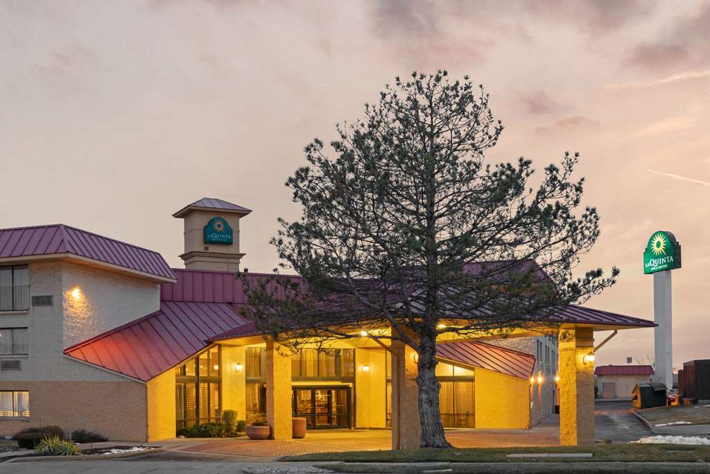 La Quinta Inn & Suites by Wyndham Salt Lake City Layton - photo 3
