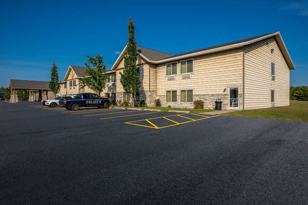 Rodeway Inn & Suites Tomahawk - photo 2