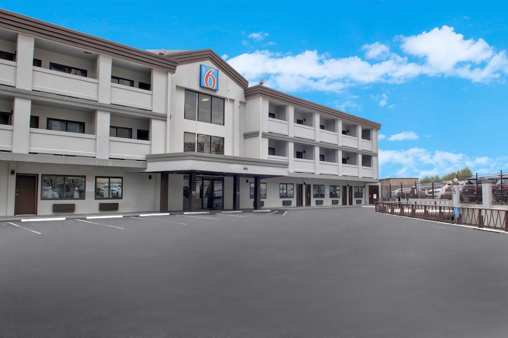Motel 6 Atlanta GA Downtown - featured photo