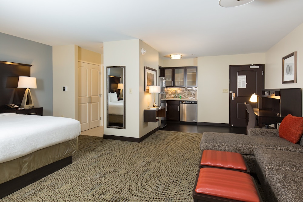 Staybridge Suites Corona South an IHG Hotel - photo 5