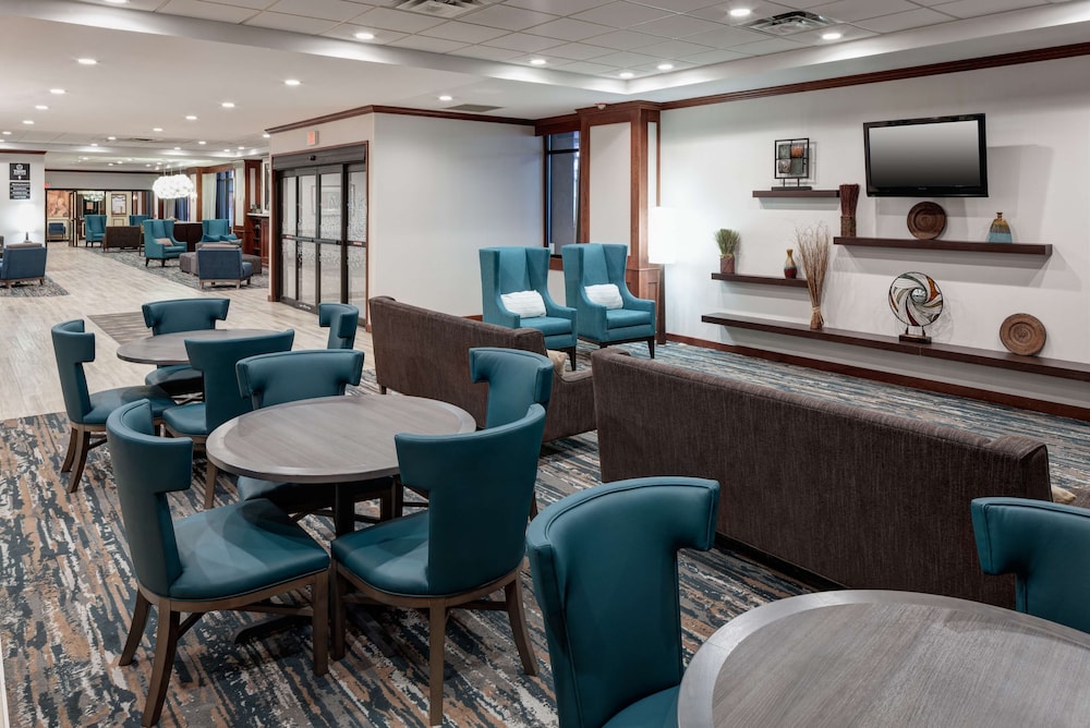 Hampton Inn St. Louis Downtown at the Gateway Arch - photo 3