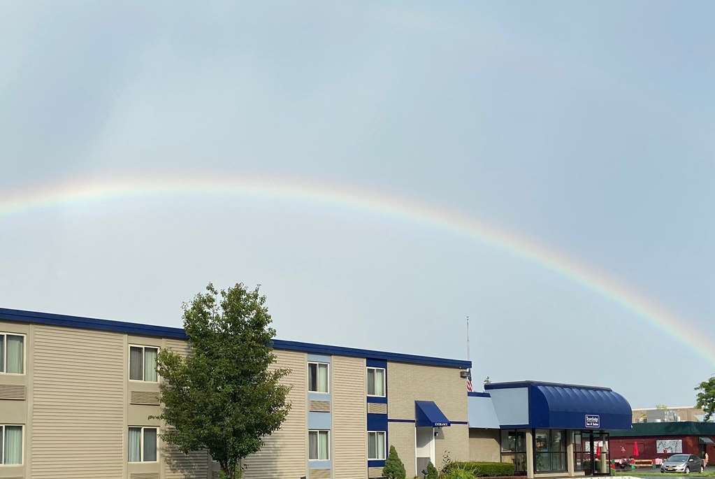 Travelodge Inn & Suites by Wyndham Albany - photo 2