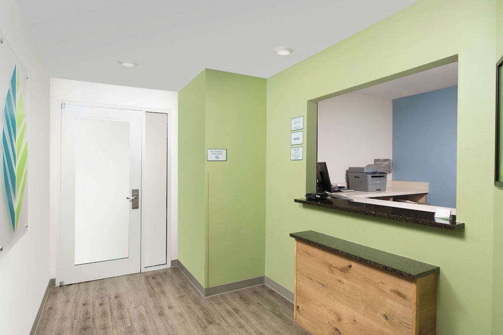 WoodSpring Suites Waco - photo 2