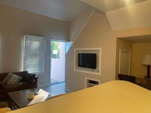 Executive Suites - photo 2