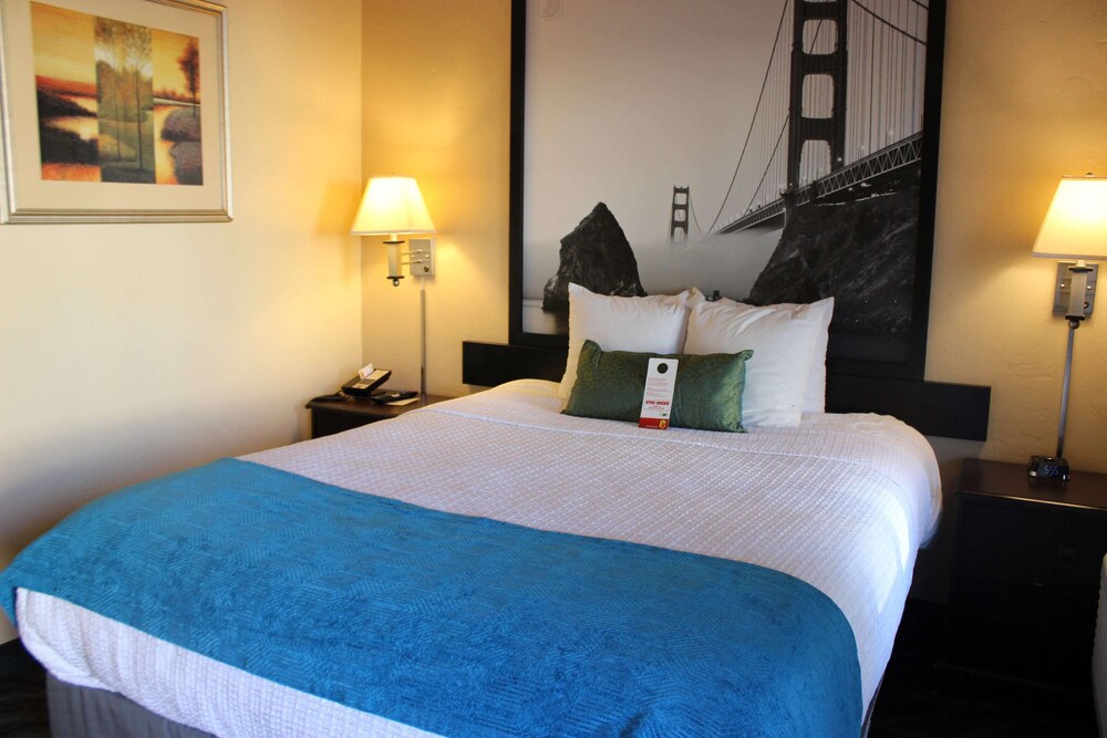 Super 8 by Wyndham Berkeley - photo 5