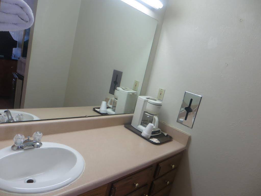Park Ridge Inn - photo 5