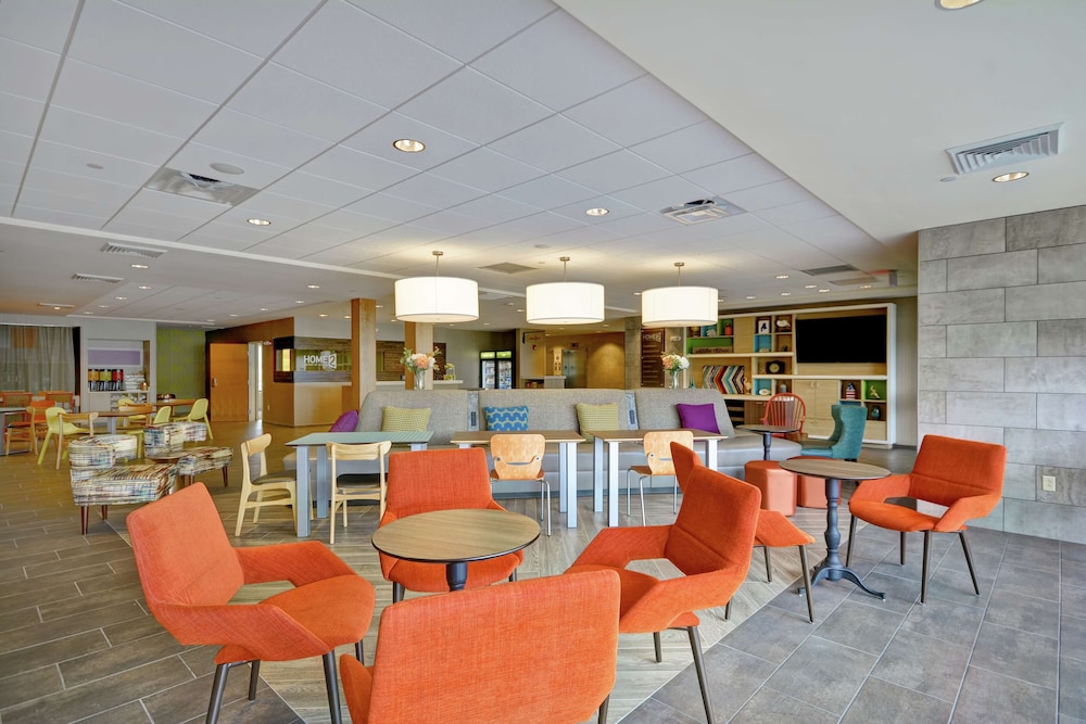 Home2 Suites by Hilton Portland Airport - photo 4
