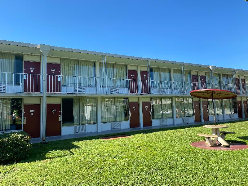 Red Roof Inn Vero Beach - photo 2