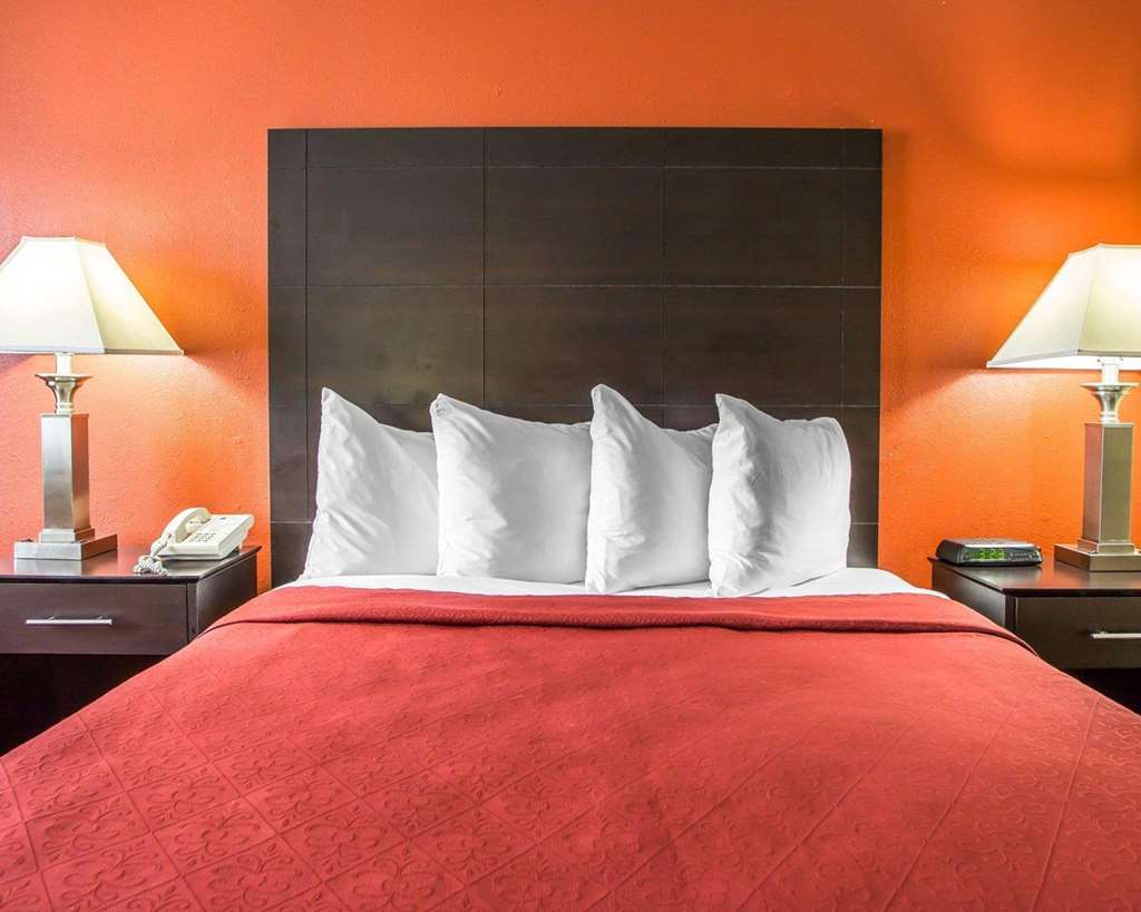 Quality Inn Morton at I 74 - photo 5
