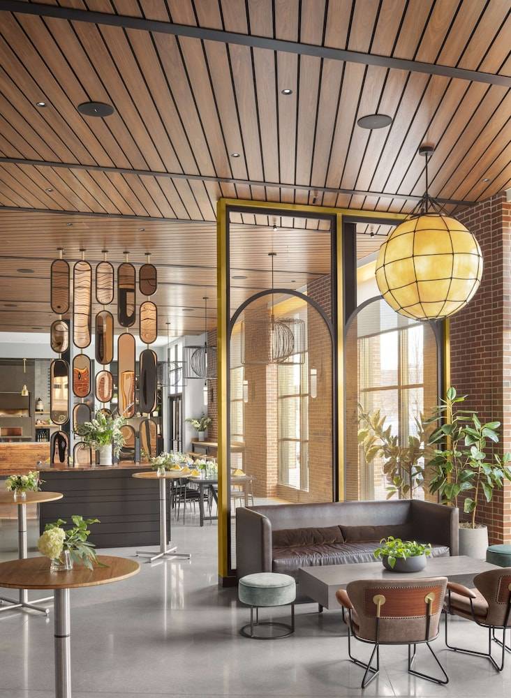 Canopy by Hilton Portland Waterfront - photo 3
