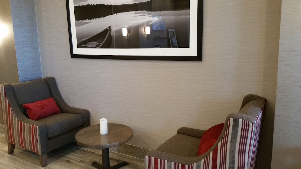 Hampton Inn Oxford - photo 4
