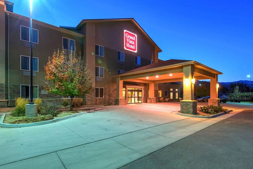 Grand Vista Hotel Parachute - featured photo