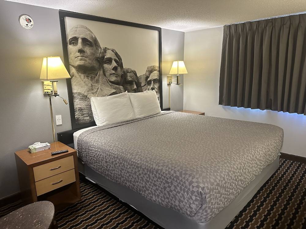 Travelodge Yankton - photo 5