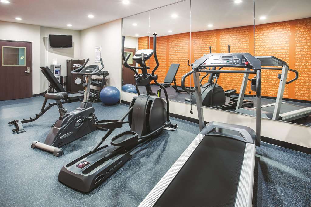 La Quinta Inn & Suites by Wyndham Evansville - photo 5
