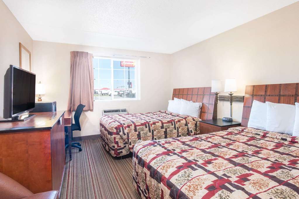 Knights Inn Grand Forks - photo 2