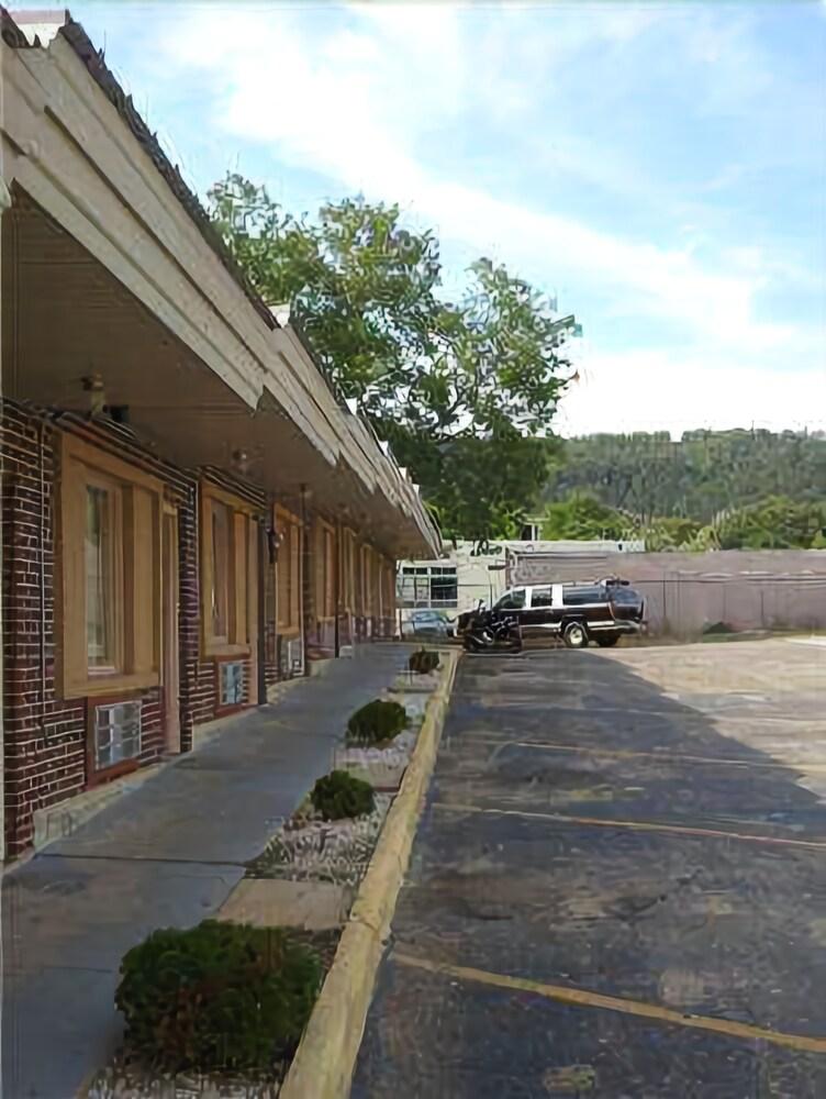 Shamrock Motel - photo 5