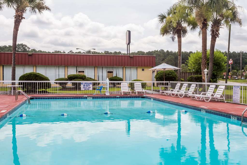 Super 8 by Wyndham Hardeeville Savannah North - photo 4