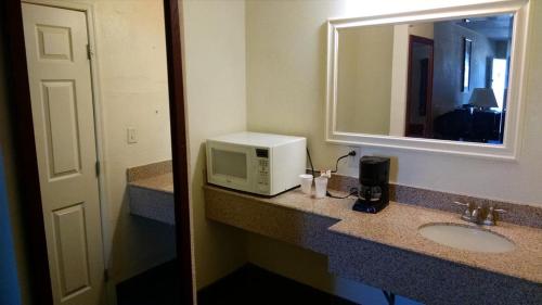 Sahara Inn - photo 2