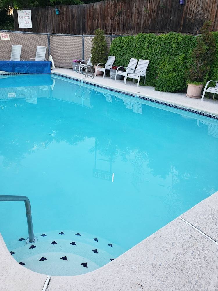 Columbia River Inn - photo 2
