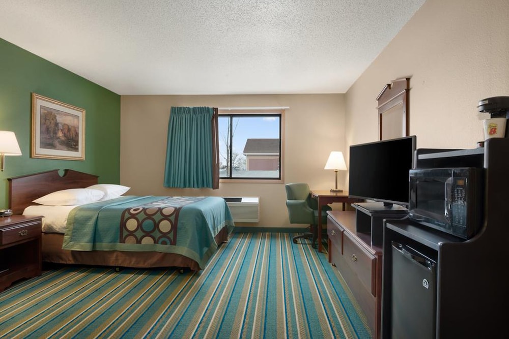 Coratel Inn and Suites by Jasper New Richmond - photo 4