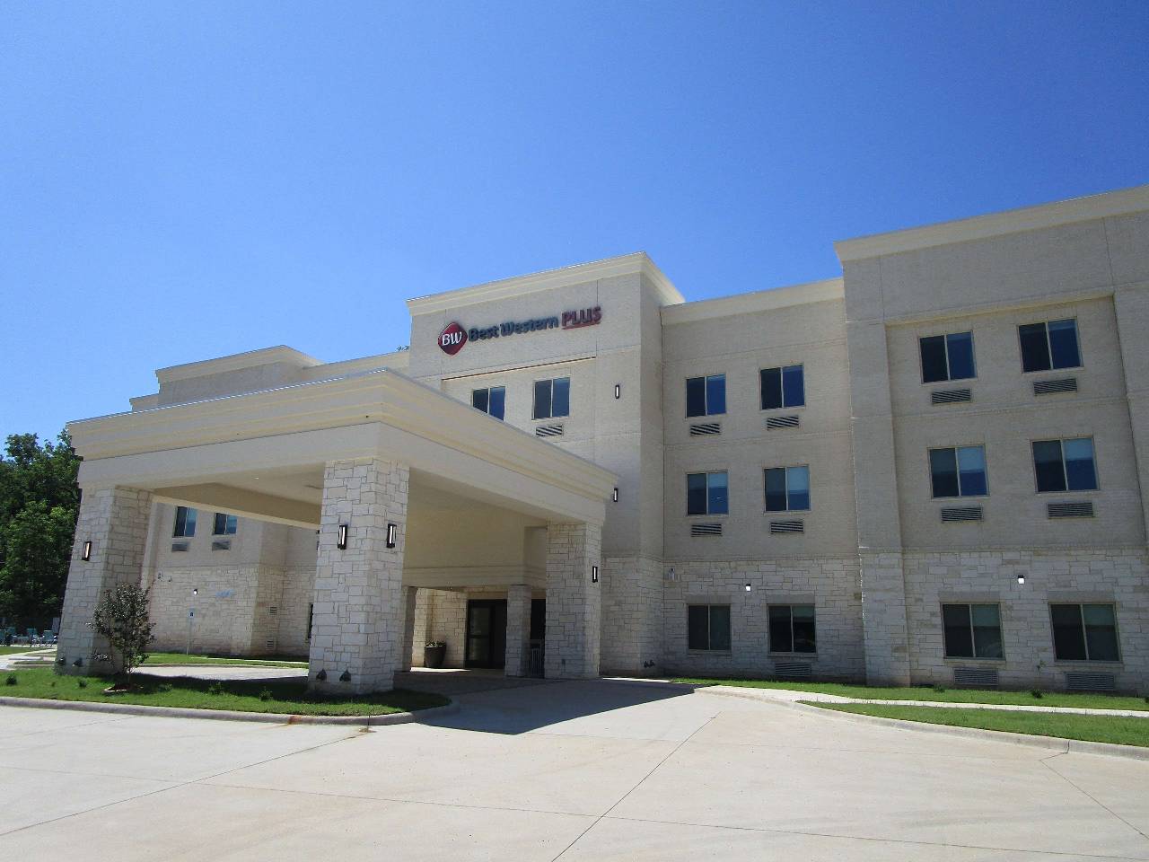 Best Western Plus Bonham - photo 3