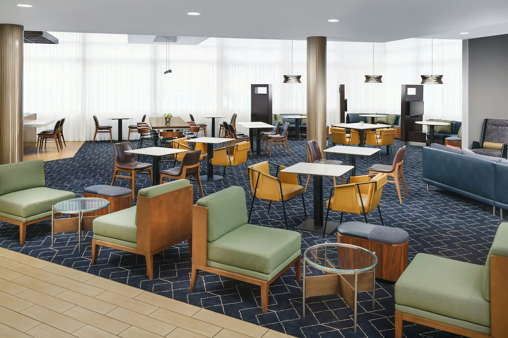 Courtyard by Marriott Los Angeles Woodland Hills - photo 2