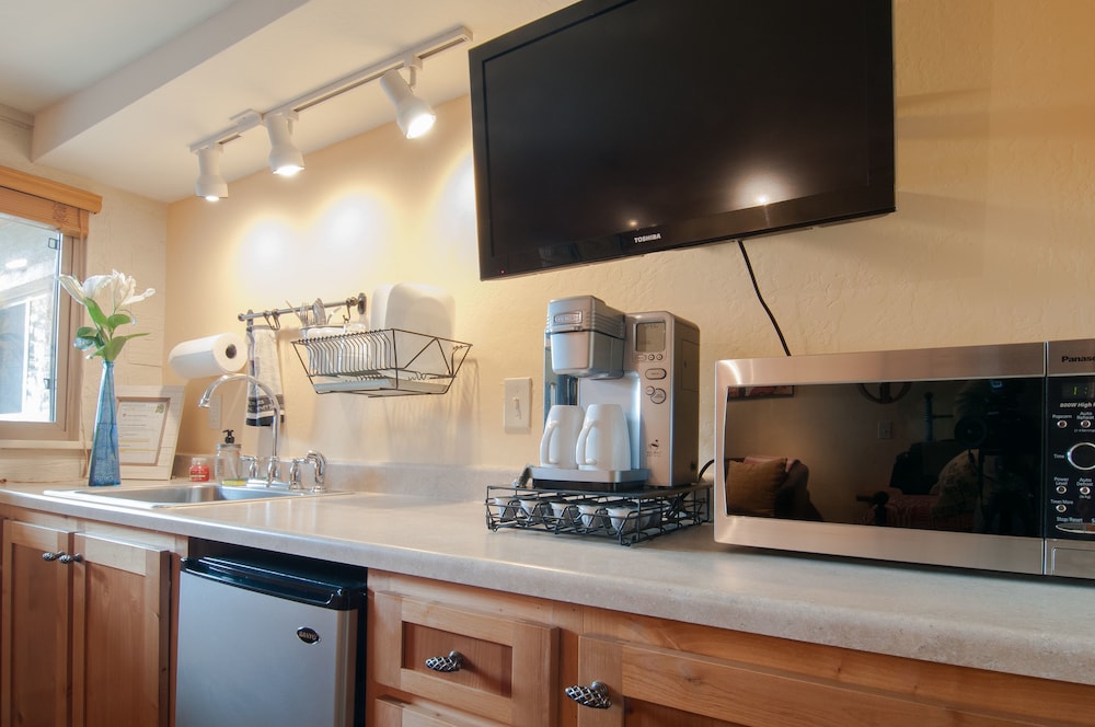 Boise Hillside Suites - photo 3