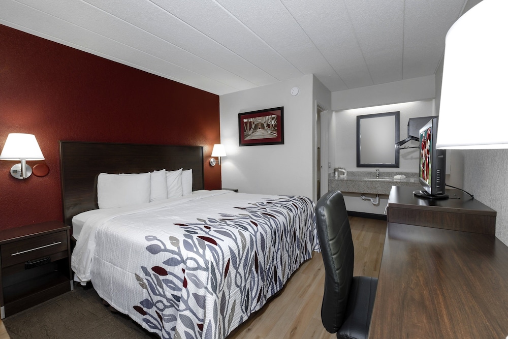 Red Roof Inn Bloomington Normal University - photo 2