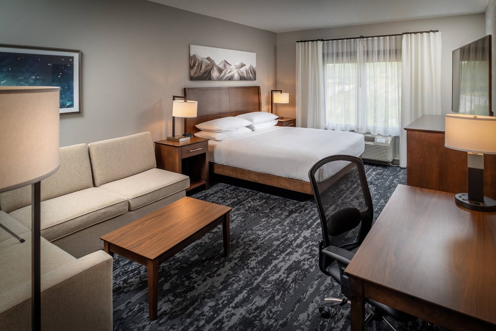 Delta Hotels by Marriott Huntington Mall - featured photo