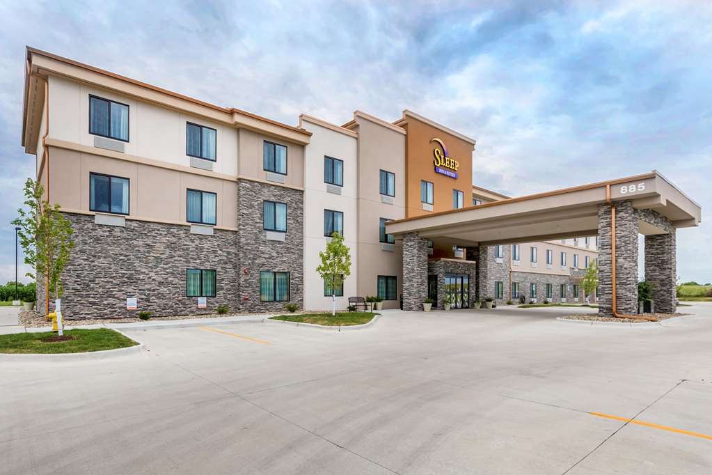Sleep Inn & Suites West Des Moines near Jordan Creek - photo 2