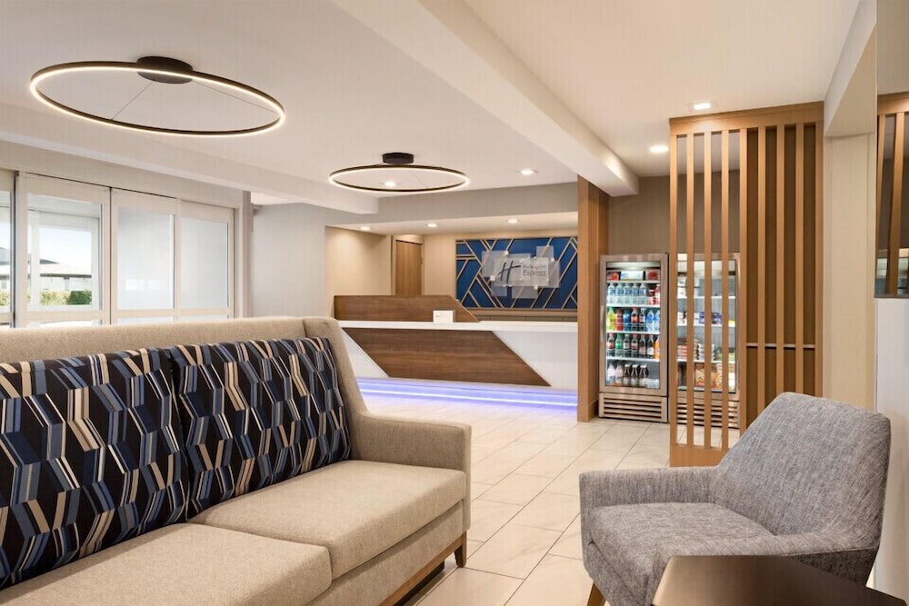 Holiday Inn Express Bowling Green an IHG Hotel - photo 2