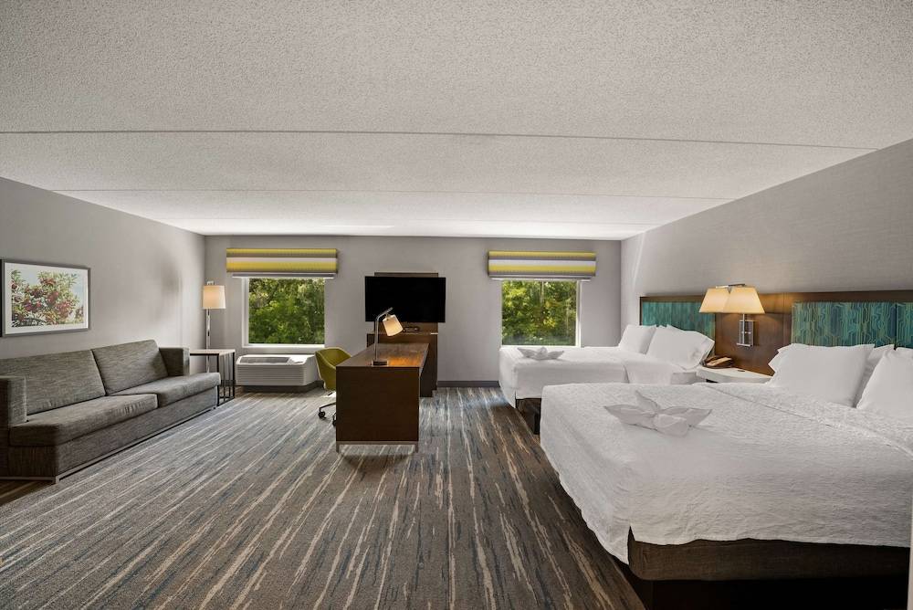 Hampton Inn & Suites Poughkeepsie - photo 2