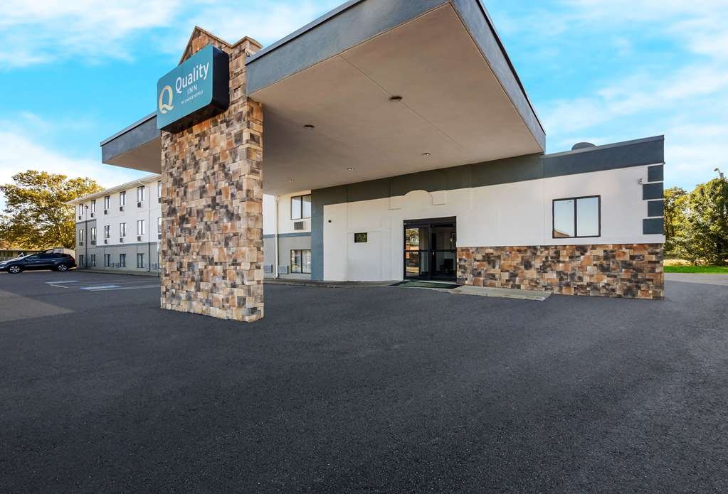Quality Inn Hall of Fame - photo 3