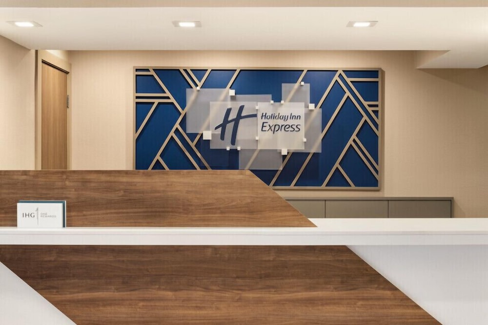 Holiday Inn Express Bowling Green an IHG Hotel - photo 3