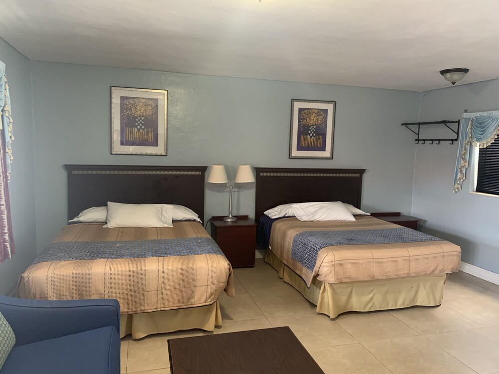 Deluxe Inn - photo 5