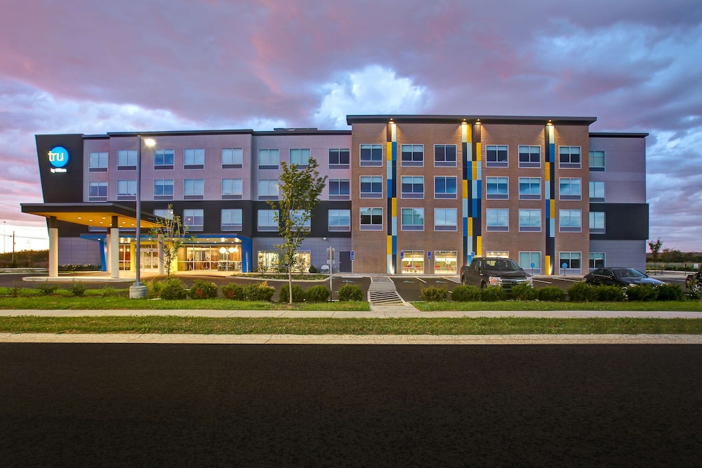 Tru By Hilton Monroe - featured photo