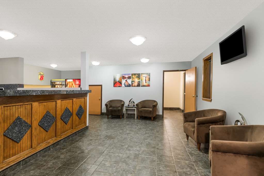 Super 8 by Wyndham Topeka Wanamaker RD I 70 - photo 3