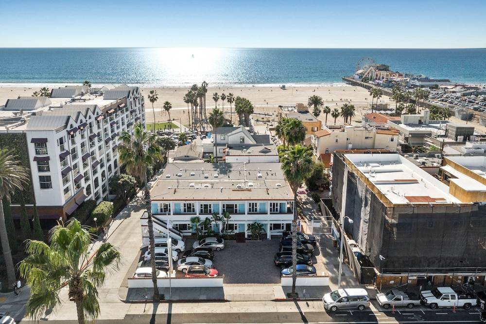 Sea Blue Hotel - featured photo