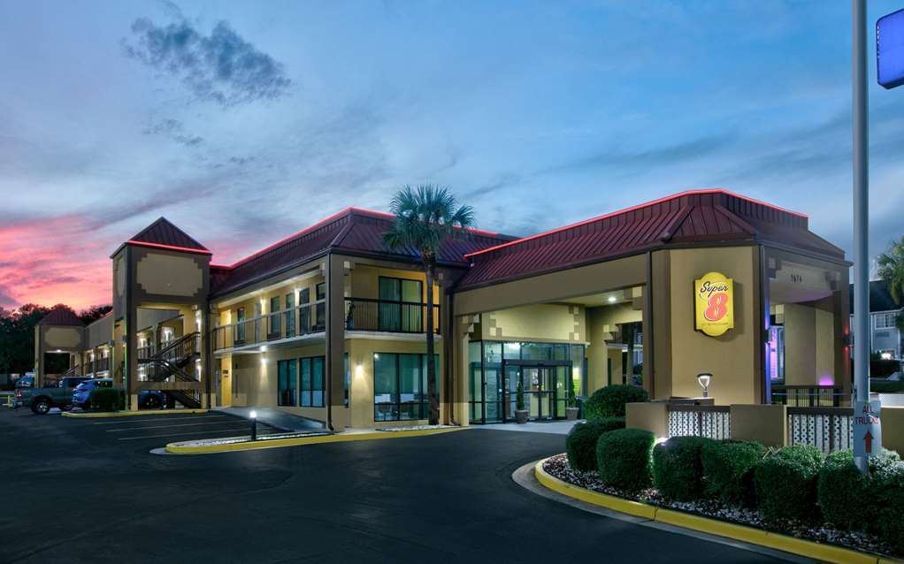Super 8 by Wyndham Mobile Tillmans Corner - photo 3