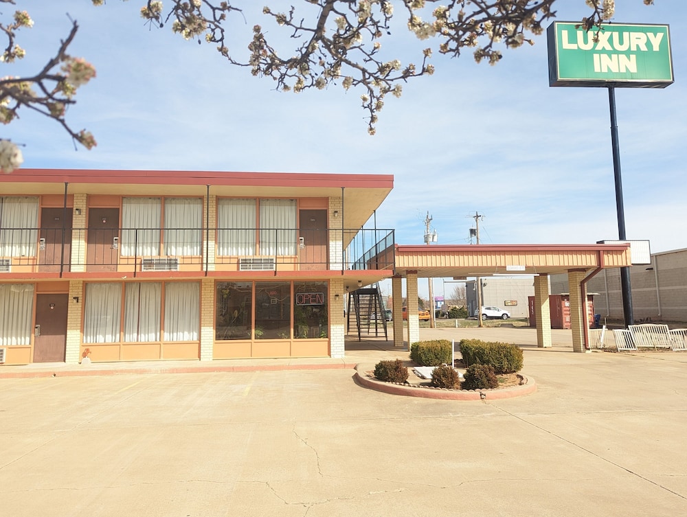 Luxury Inn - featured photo