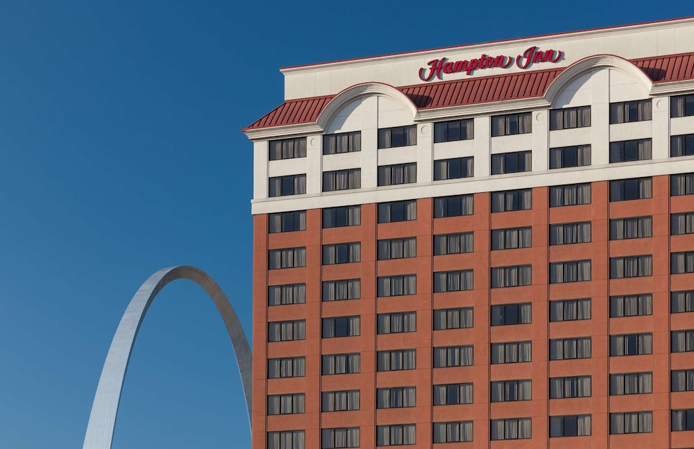 Hampton Inn St. Louis Downtown at the Gateway Arch - photo 2
