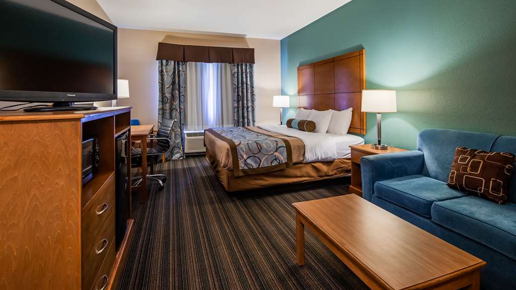 Best Western Plus Seminole Hotel & Suites - photo 3