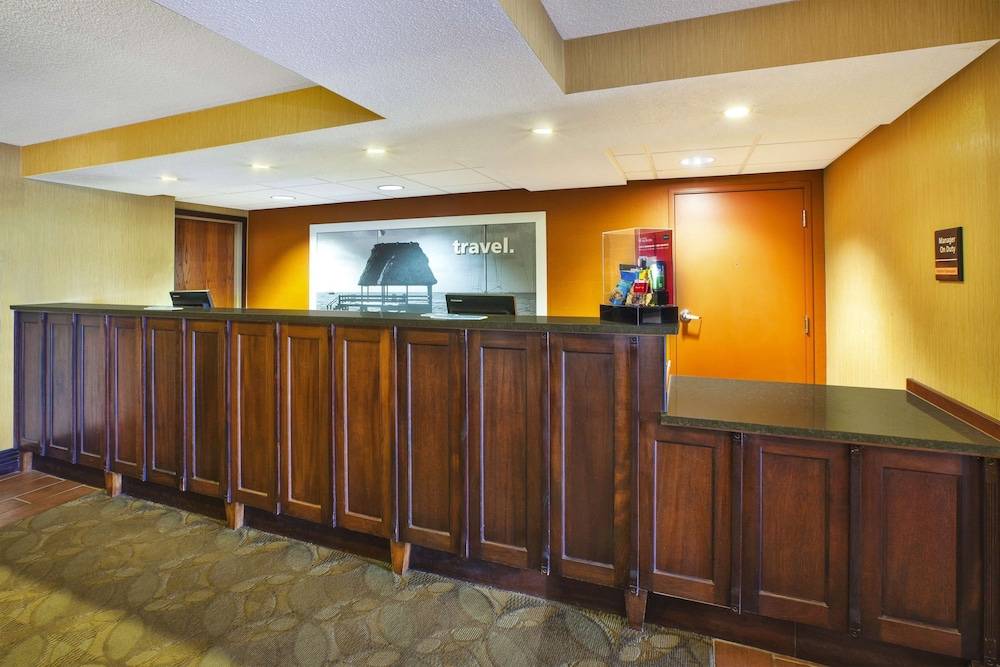 Hampton Inn Gaylord - photo 3